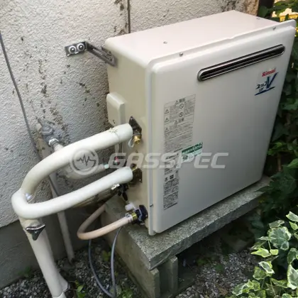 施工後の給湯器（リンナイ RUF-A2003SAG(A)）