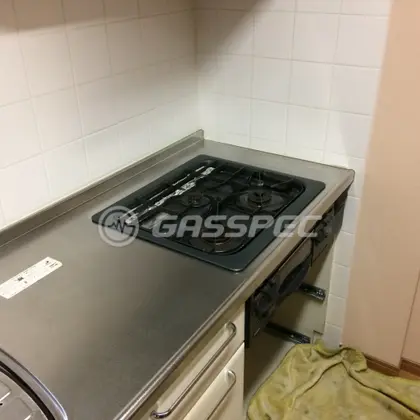 施工前のビルトインガスコンロ（RGF-30A5F-R）
