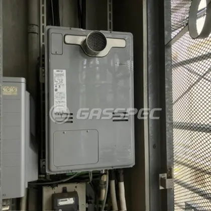施工前の暖房熱源機（RUFH-V2403SAT2-3(B)）