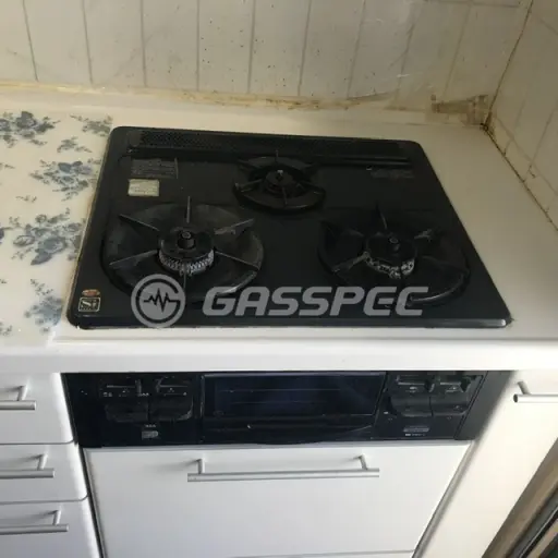 交換前のビルトインガスコンロ（ハーマン C3GE6RSQ1L）
