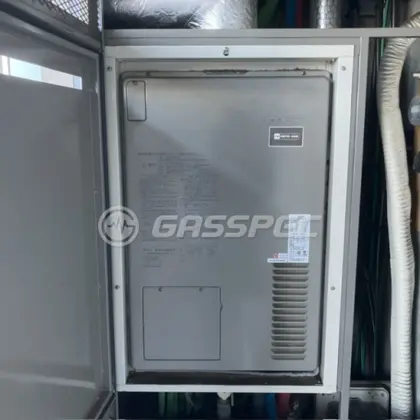 施工前の暖房熱源機（AT4203ARSSW3QU-H）