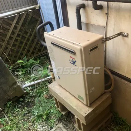 施工前の給湯器（RFS-A2003SA）