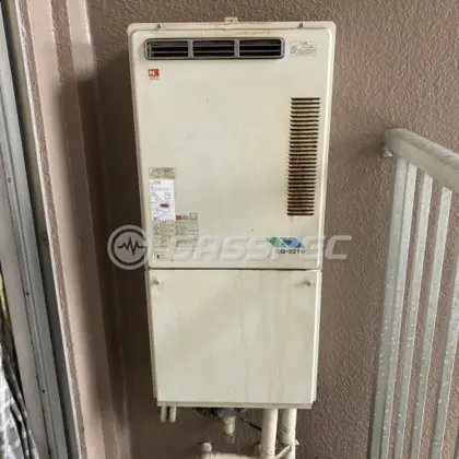 施工前の給湯器（GQ-321W）