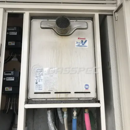 施工前の給湯器（RUF-V2405SAT）