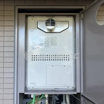 施工前の暖房熱源機（GTH-2413AWXH-T）