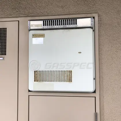 施工前の給湯器（OUR-16PS）