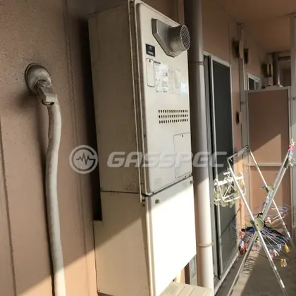 施工前の暖房熱源機（GTH-2434AWX6H-T）