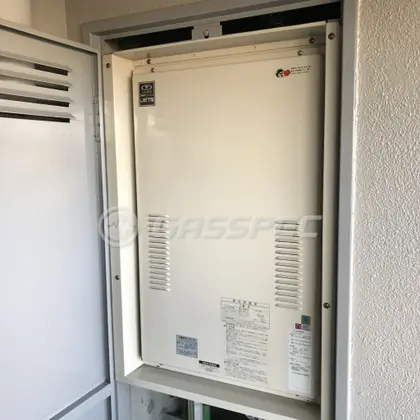施工前の給湯器（YG2401RM）