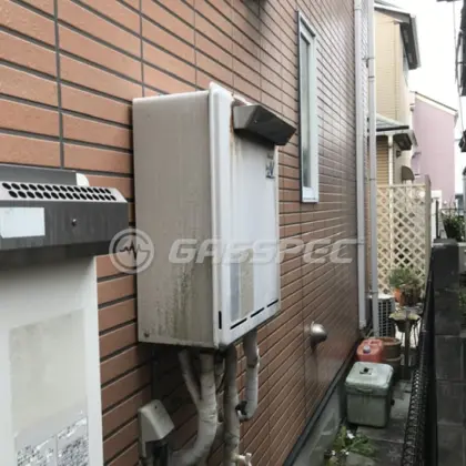 施工前の給湯器（RUF-V2005SAW）