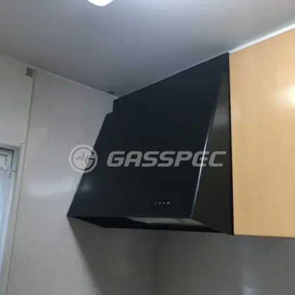 施工前のレンジフード