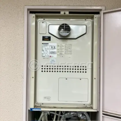 施工前の暖房熱源機（GTH-2413AWXH-T）