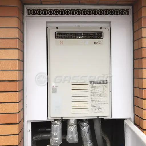 交換前の給湯器（ハーマン YV1604RPWA）