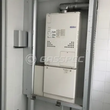 施工前の暖房熱源機（GTH-C2436AWX6H-H）