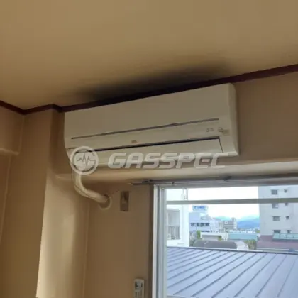 施工前のエアコン（CS-228TB-W）