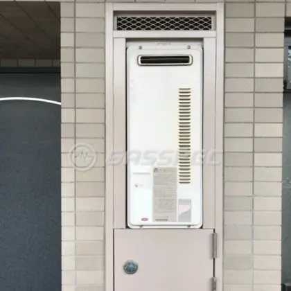 施工前の給湯器（RUF-S1600AW）