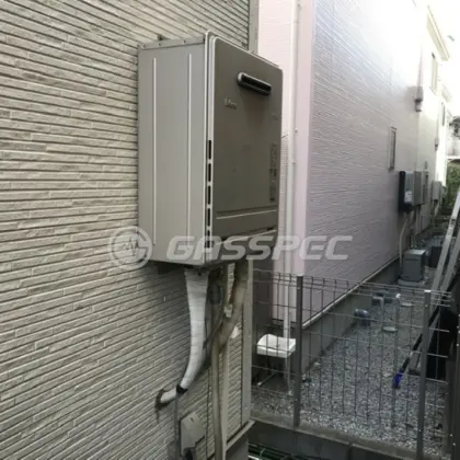 施工前の給湯器（FH-E205AWL）
