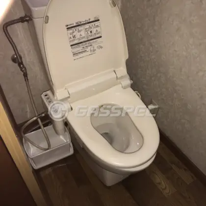 施工前の便座（SA-303）