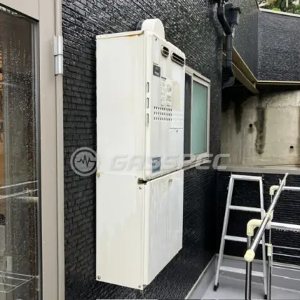 施工前の暖房熱源機（GTH-2435SAWX3H）