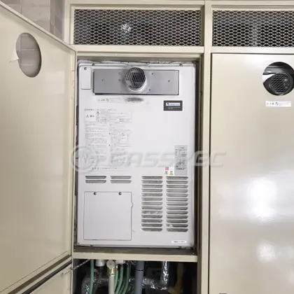 施工前の暖房熱源機（AT-246RSA-AW2Q-C）