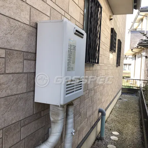 交換前の給湯器（長府 GFK-2014WKA）