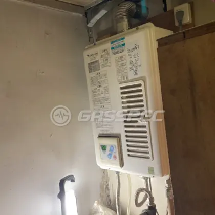 施工前の給湯器（RUX-1618WF）