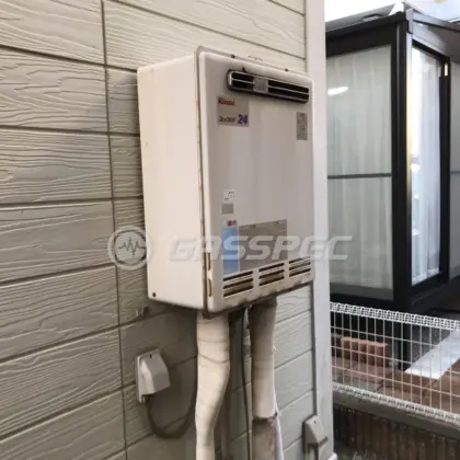 施工前の給湯器（RUF-2408SAW）