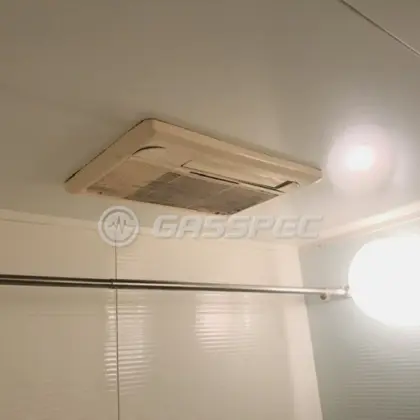 施工前の浴室乾燥機（FD2811J3）