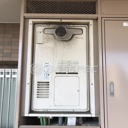 施工前の暖房熱源機（RUFH-V2400SAT2-3）