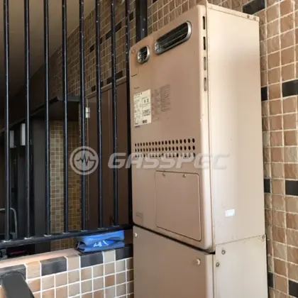 施工前の暖房熱源機（GTH-2413AWXH）
