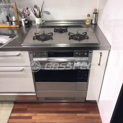 施工前のビルトインガスコンロ（DW32C9JTR）