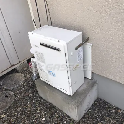 施工前の給湯器（GRQ-1628AX-1）