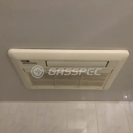 交換前の浴室乾燥機（リンナイ RBH-C331K3SN）