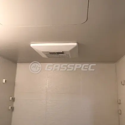 施工前の浴室乾燥機（TYK200）