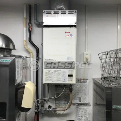 施工前の給湯器（RUXC-1019WF-HP）