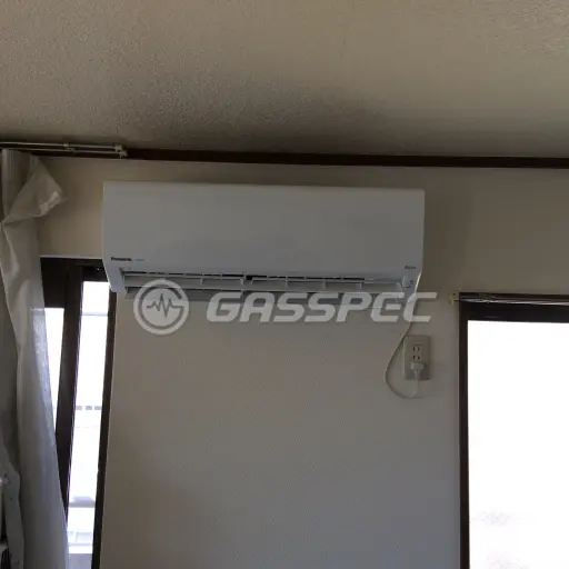 交換後のエアコン（パナソニック CS-228CF-W）