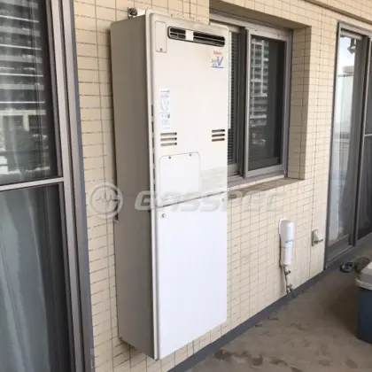 施工前の暖房熱源機（RUFH-V2403AW2-6）
