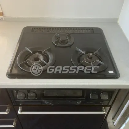 施工前のビルトインガスコンロ（GIC60-3PBH）