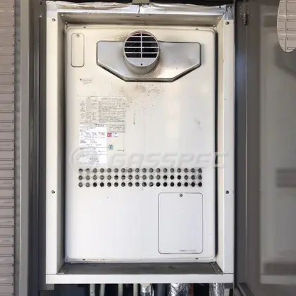 施工前の暖房熱源機（GTH-2401AWXH-T）