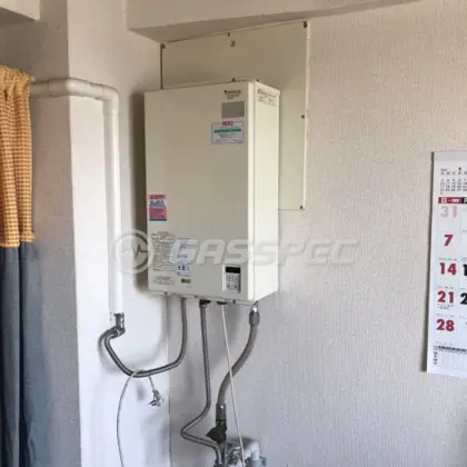 施工前の給湯器（UR-1650SQB）