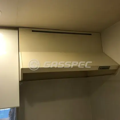 施工前のレンジフード
