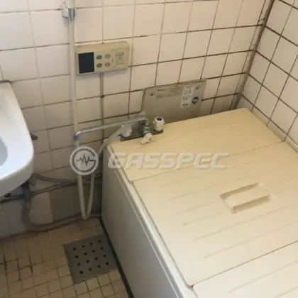施工前の給湯器（HOL-1670AQ）