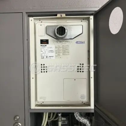 施工前の暖房熱源機（GTH-C2440SAWX6H-T）