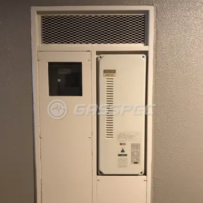 施工前の給湯器（OURB-161D-2）