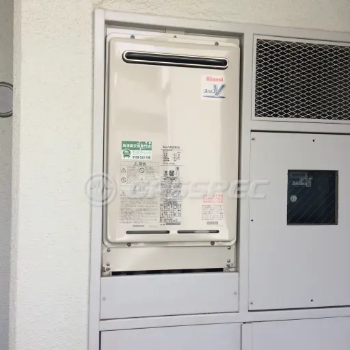 交換後の給湯器（リンナイ RUJ-V2401W(A)）