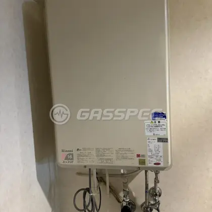 施工前の給湯器（RUF-1610WFFD）