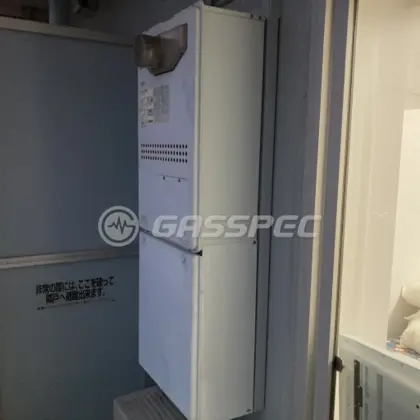 施工前の暖房熱源機（GTH-2433AWXH-T）