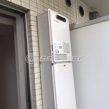施工前の給湯器（GQ-1637WS）