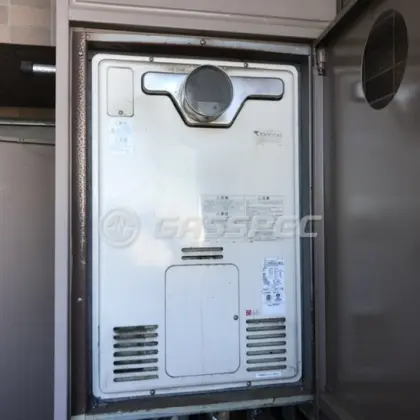 施工前の暖房熱源機（RUFH-2405AT2-3）