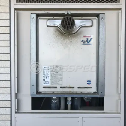 施工前の給湯器（RUF-V2401SAT）