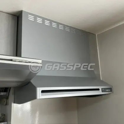 施工前のレンジフード